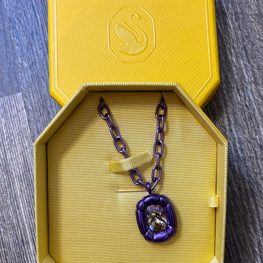 Nwt Swarovski Purple Chain Necklace with Crystal Pendant